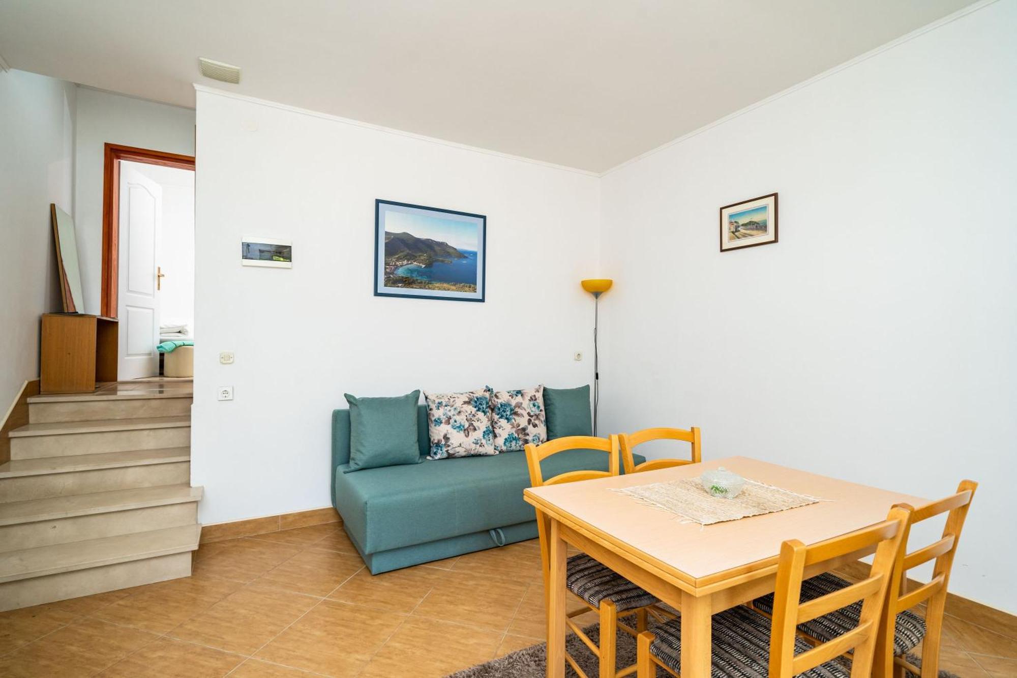 Apartments By The Sea Zuljana, Peljesac - 10233 Стая снимка